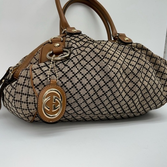 Gucci Diamante Shoulder Bag GUC - Picture 1 of 7